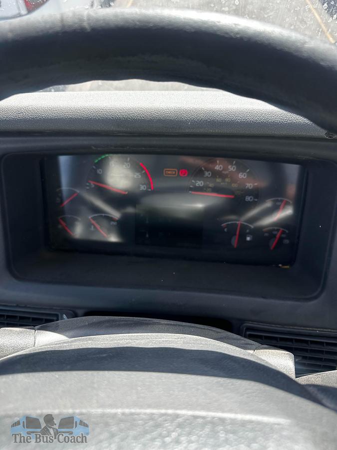 Used 2015 VOLVO 9700