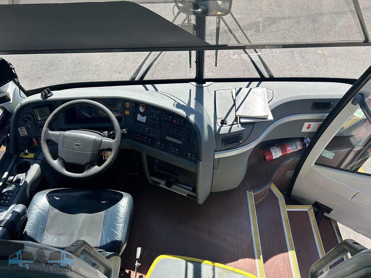 Used 2016 VOLVO 9700