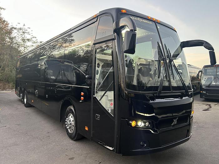 Used 2018 VOLVO 9700