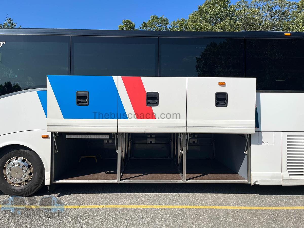 Used 2018 VAN HOOL CX45 ADA