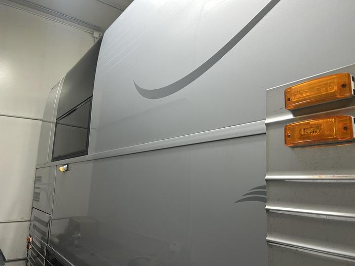 Used 2005 PREVOST XL2 Entertainer