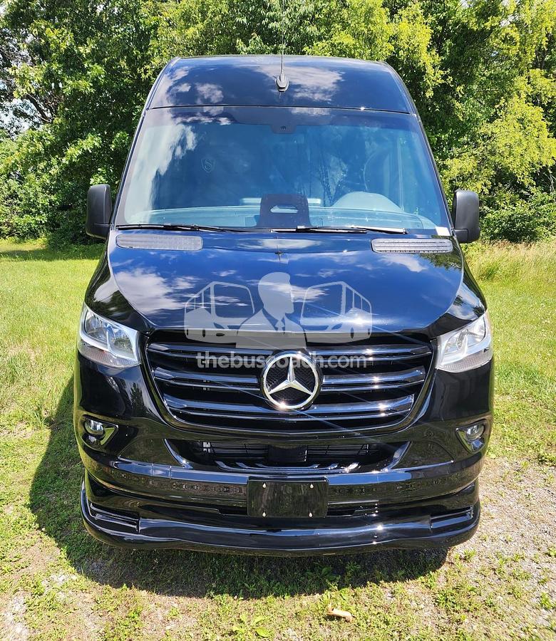 2026 Mercedes Benz 3500 Ext Family