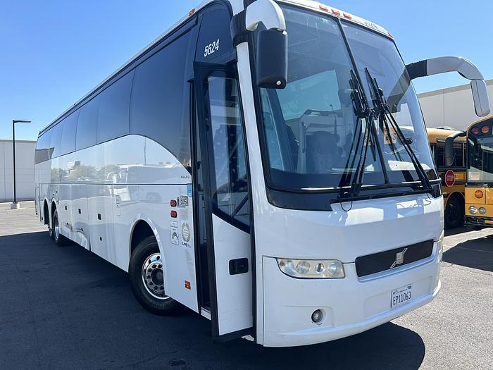 Used 2017 VOLVO 9700