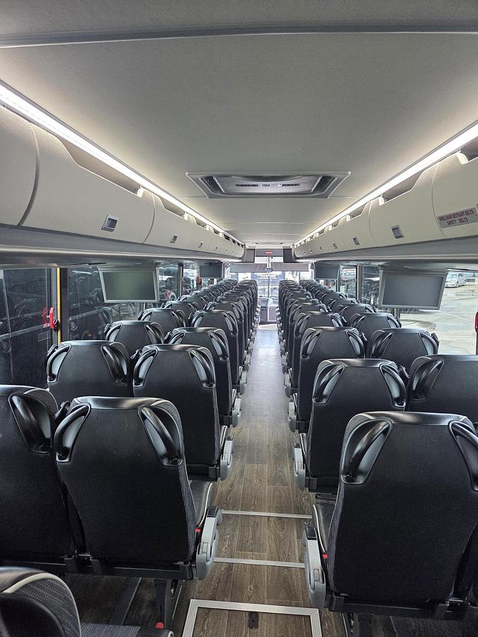 Used 2019 VAN HOOL CX45