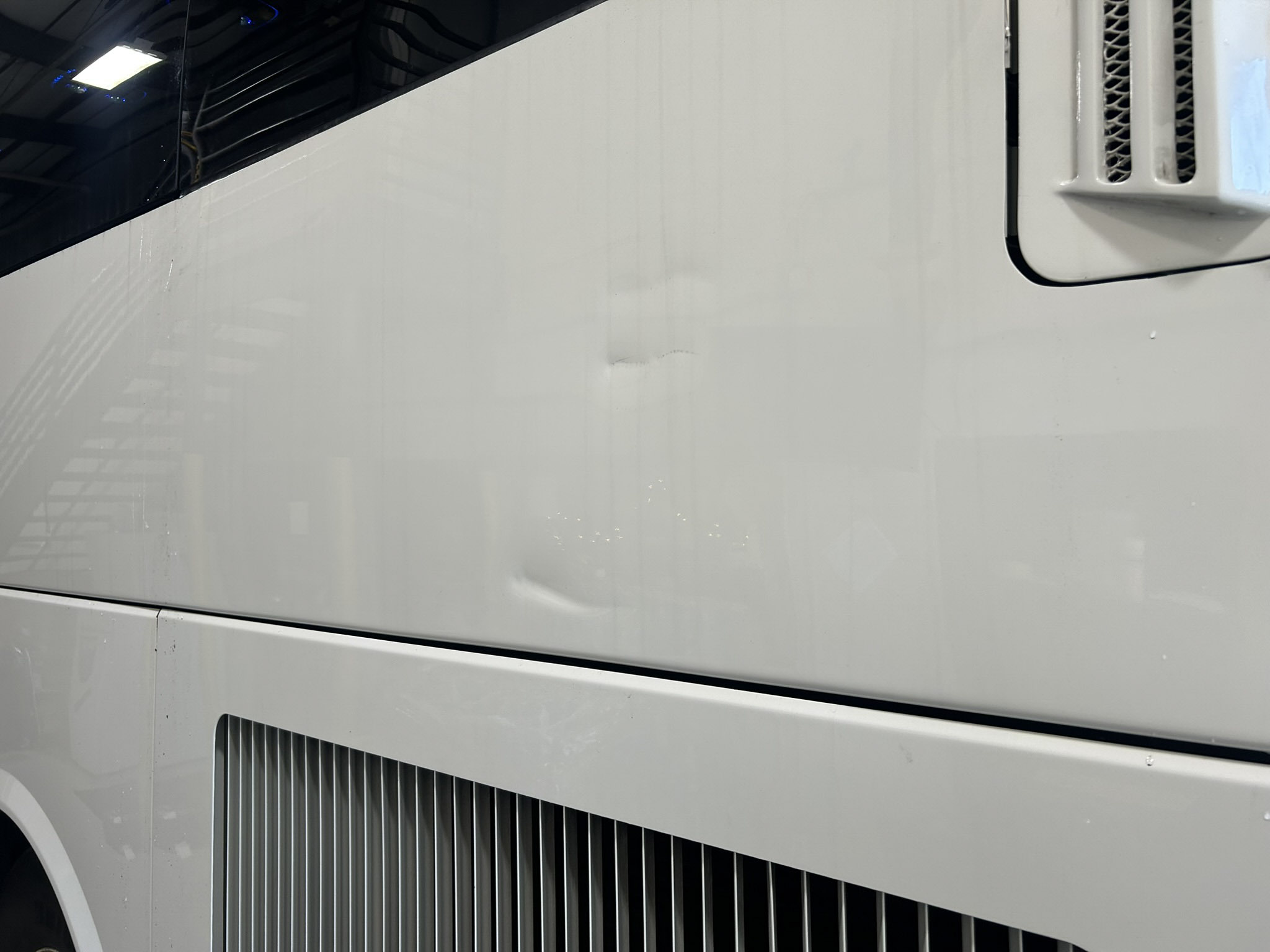 Used 2019 VOLVO 9700 ADA