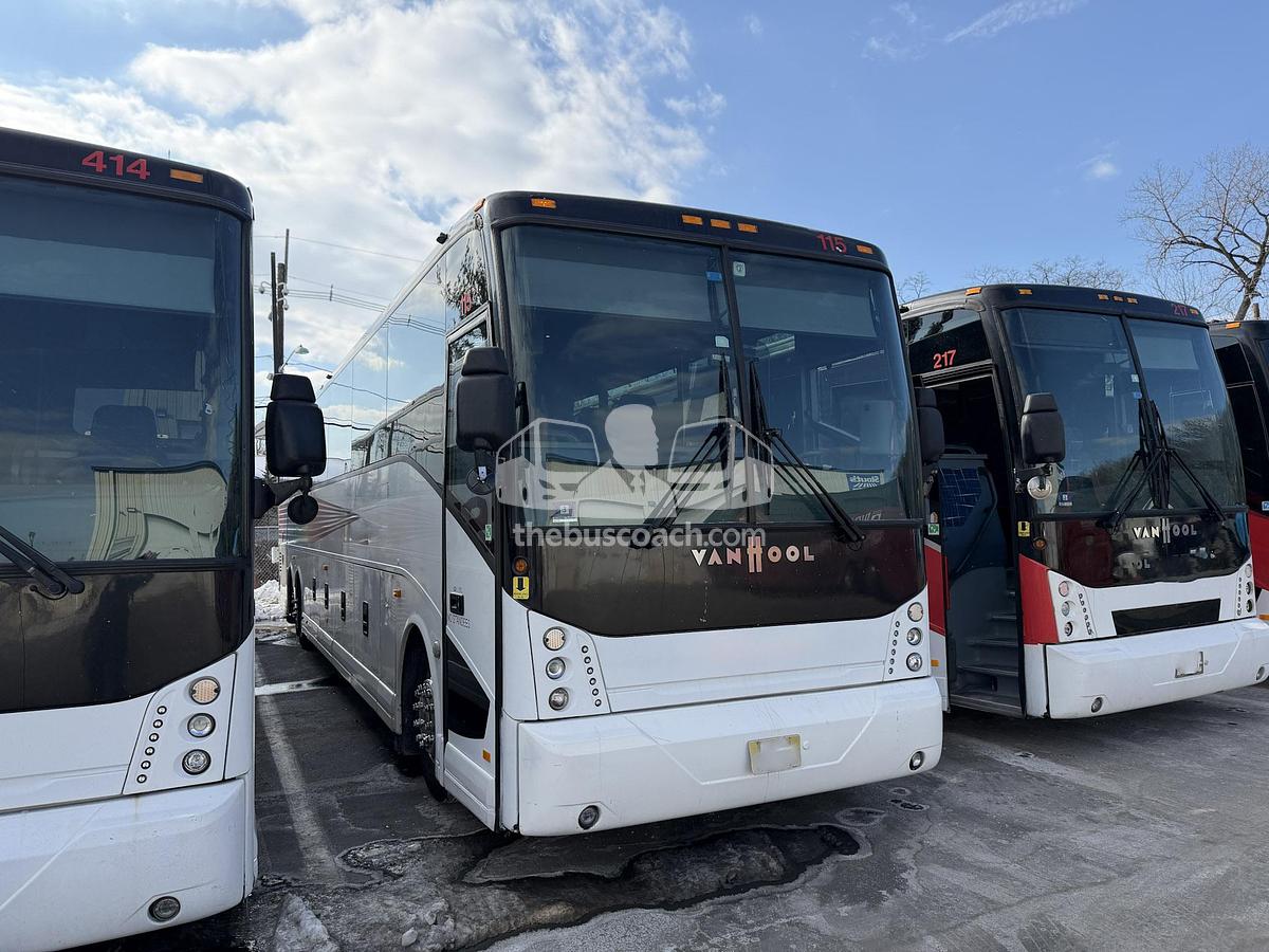 Used 2015 VAN HOOL CX45 ADA