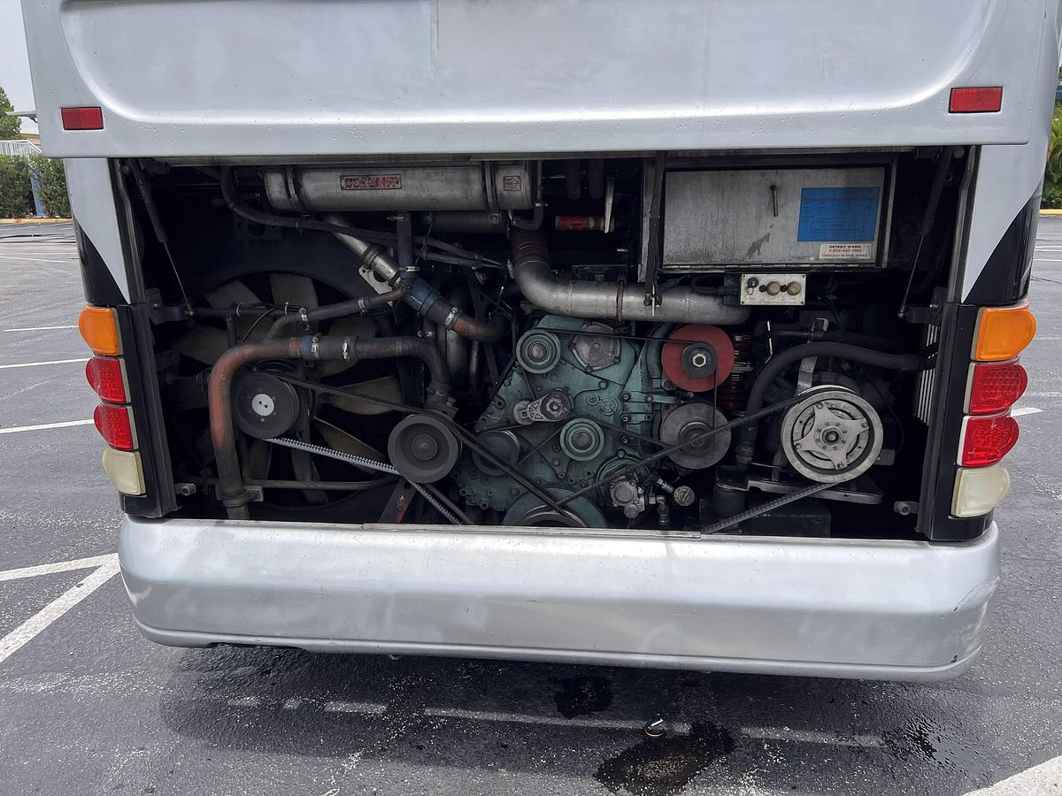 Used 2006 VAN HOOL C2045