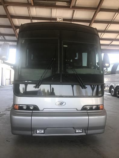 Used 2006 MCI E4500 Conv
