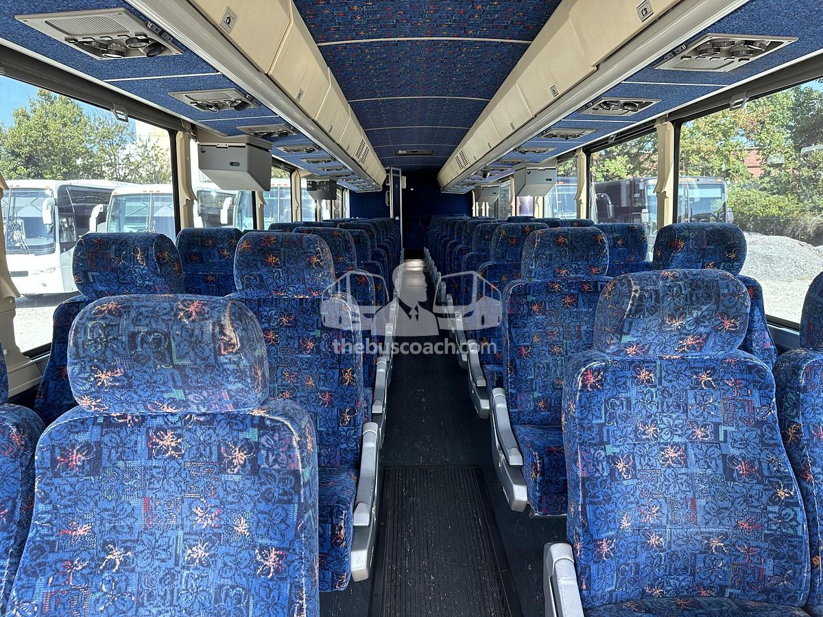 Used 2003 MCI D4500