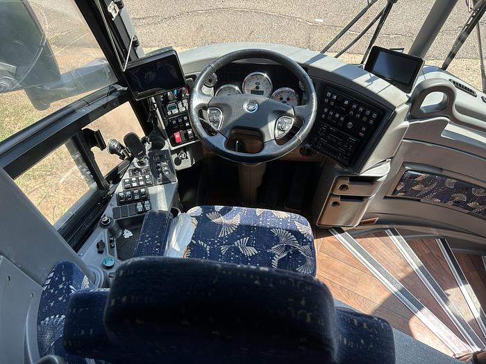 Used 2016 MCI J4500 ADA