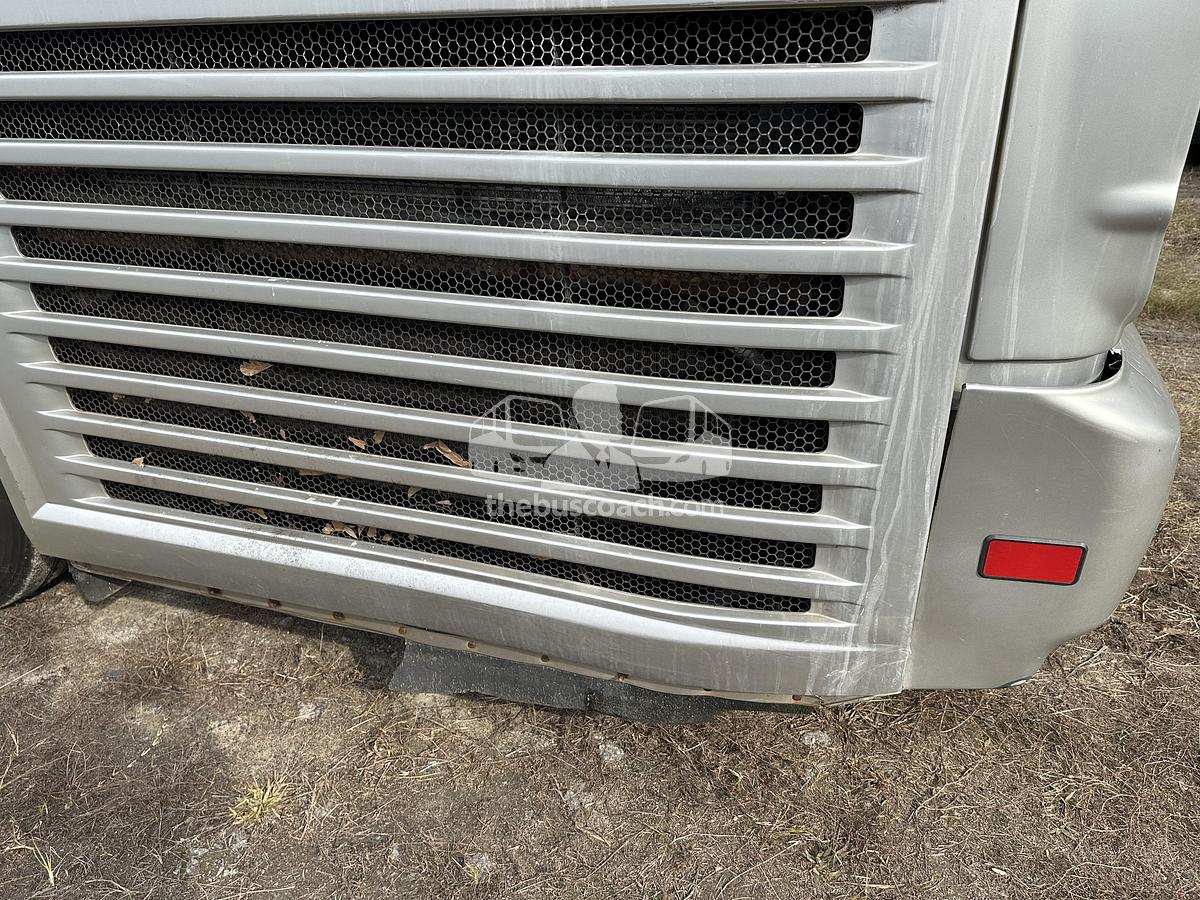 Used 2009 MCI J4500