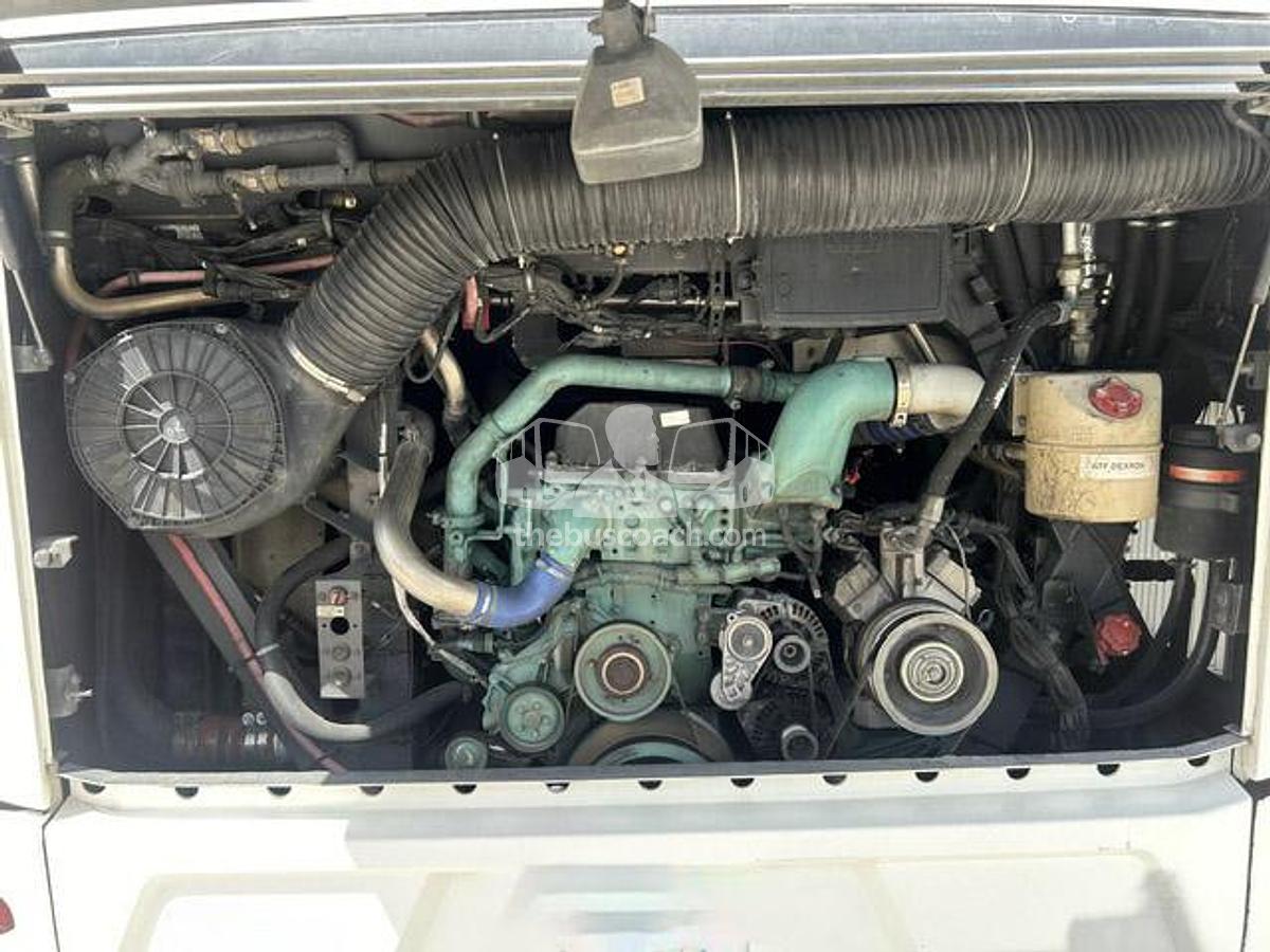 Used 2013 VOLVO 9700
