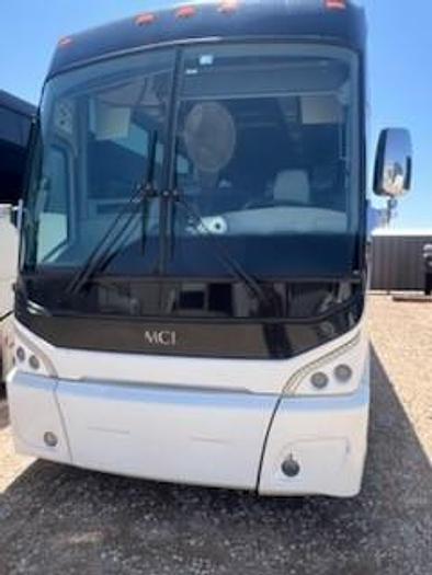 Used 2014 MCI J4500 ADA