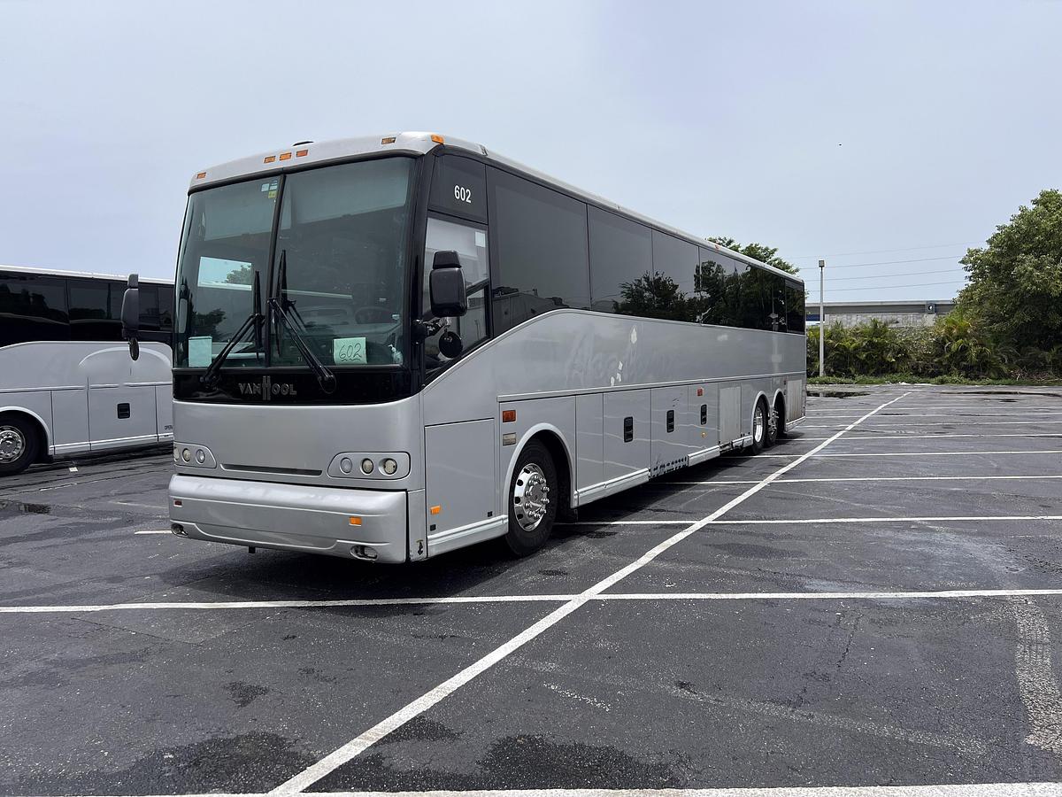 Used 2006 VAN HOOL C2045