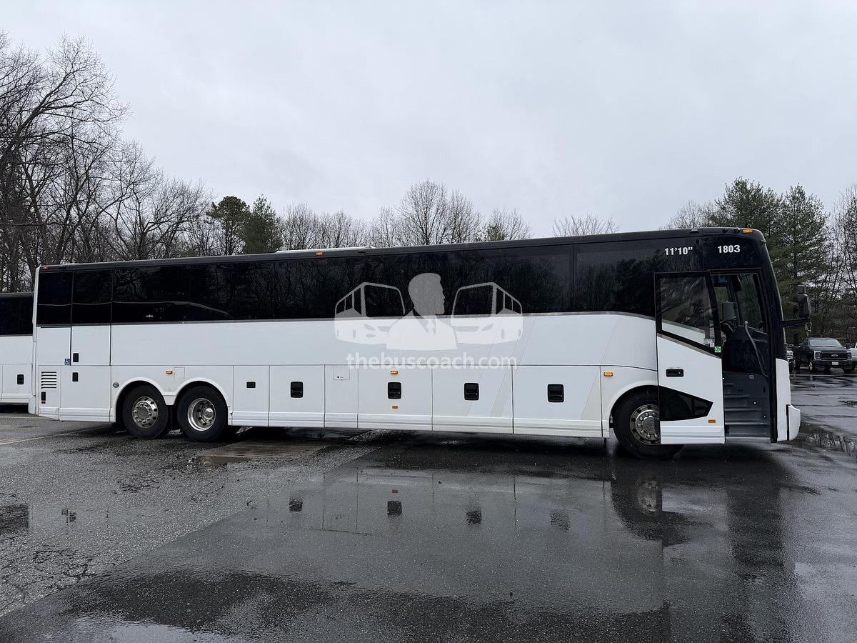 Used 2018 VAN HOOL CX45