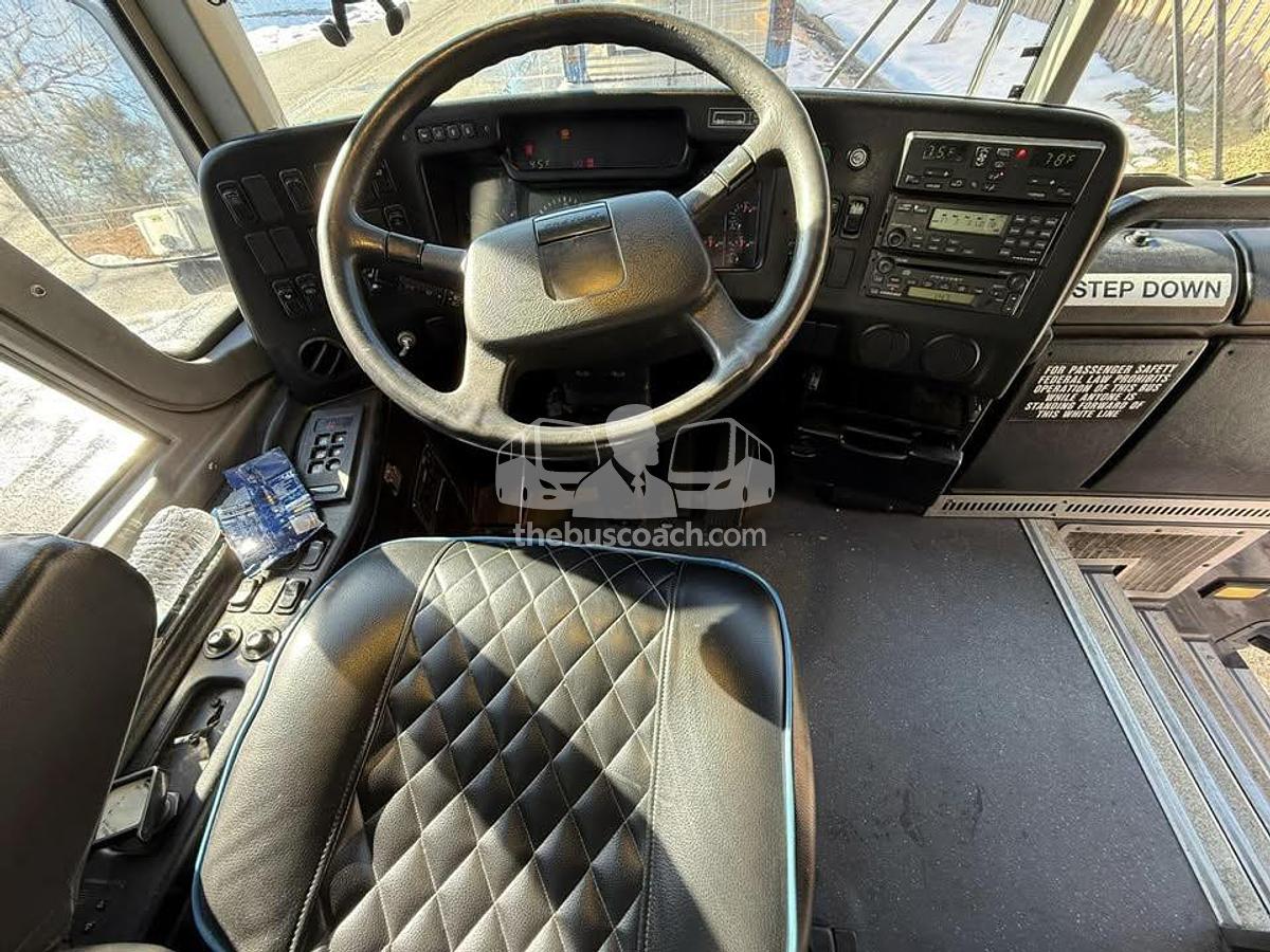 Used 2006 PREVOST X3-45