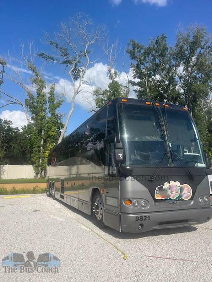 Used 2003 PREVOST H3-45