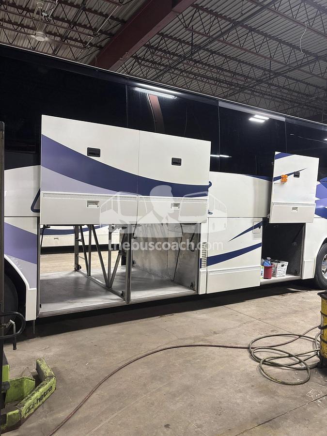 Used 2009 PREVOST H3-41