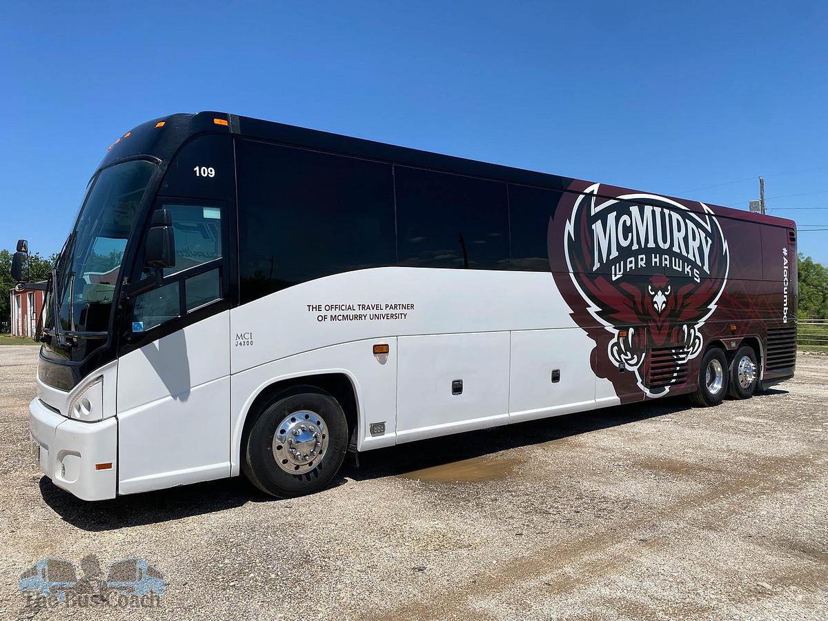 Used 2015 MCI J4500