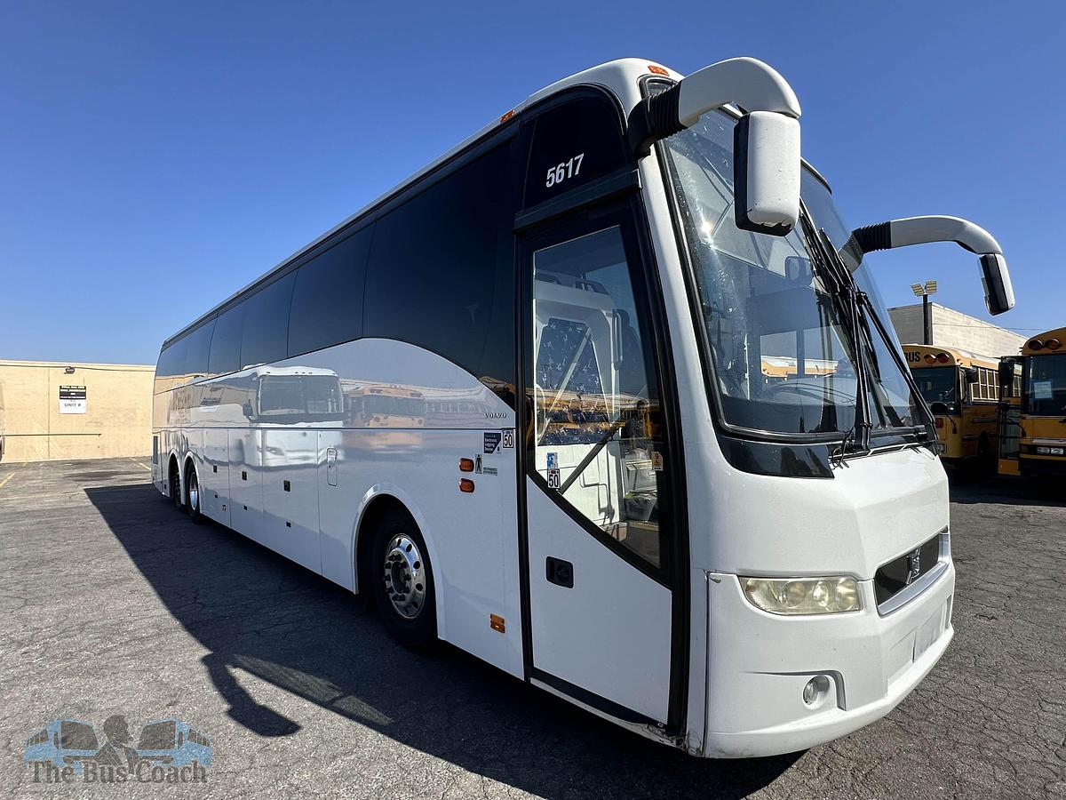 Used 2015 VOLVO 9700