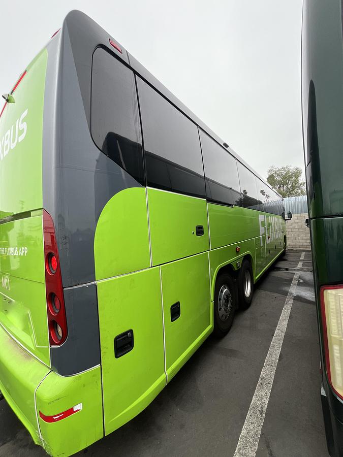 Used 2019 MCI J4500 ADA