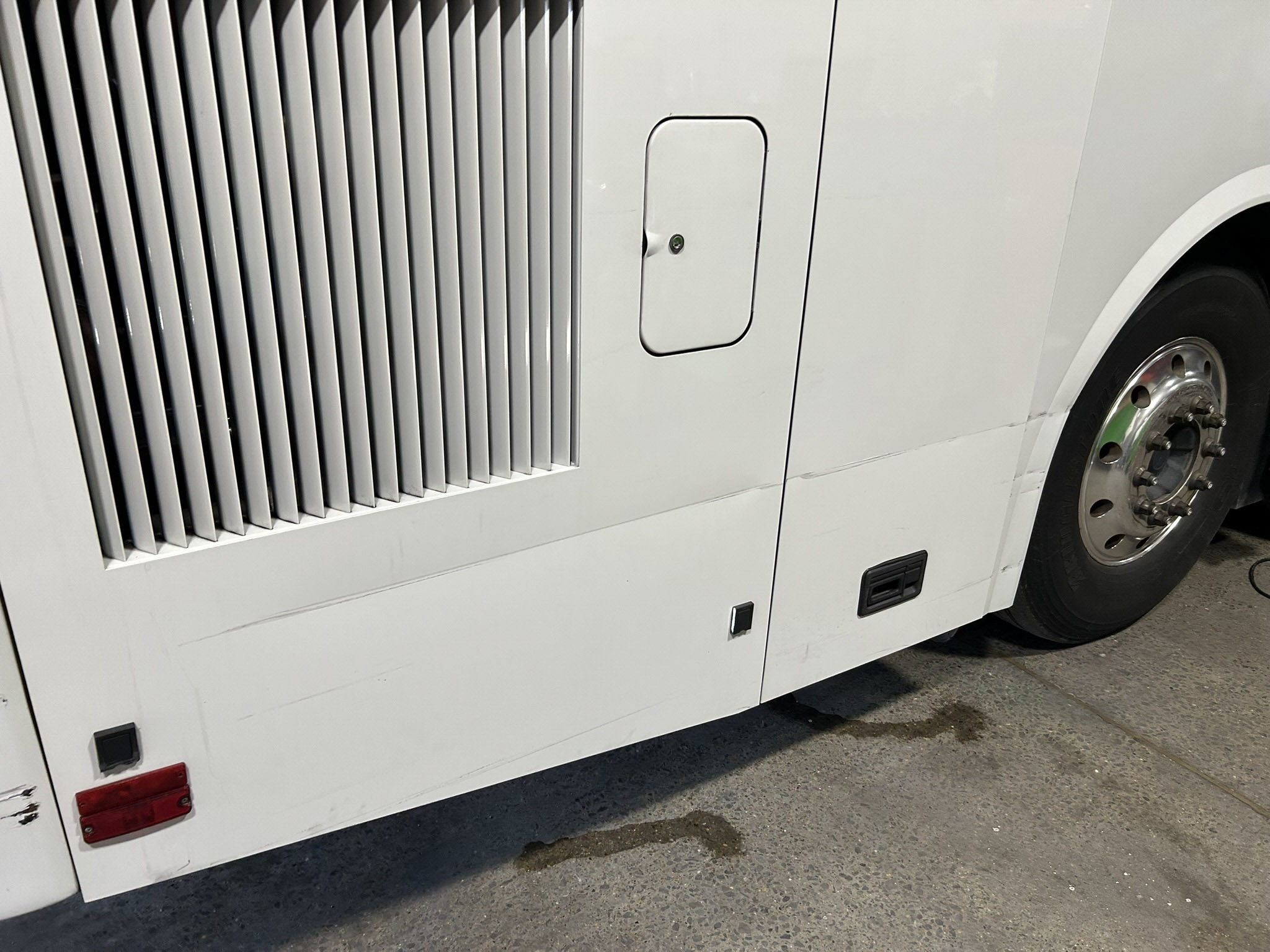 Used 2019 VOLVO 9700 ADA