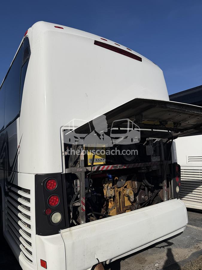 Used 2006 MCI J4500