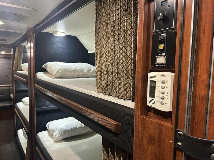 Used 2005 PREVOST XL2 Entertainer