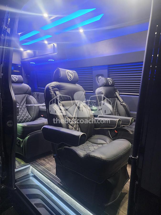 2026 Mercedes Benz 3500 Ext Family
