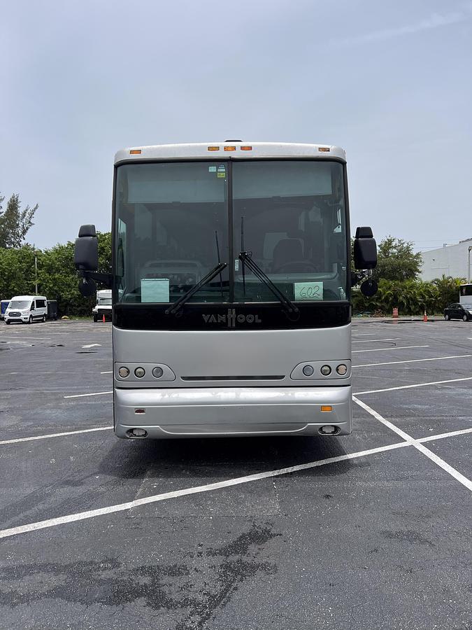 Used 2006 VAN HOOL C2045