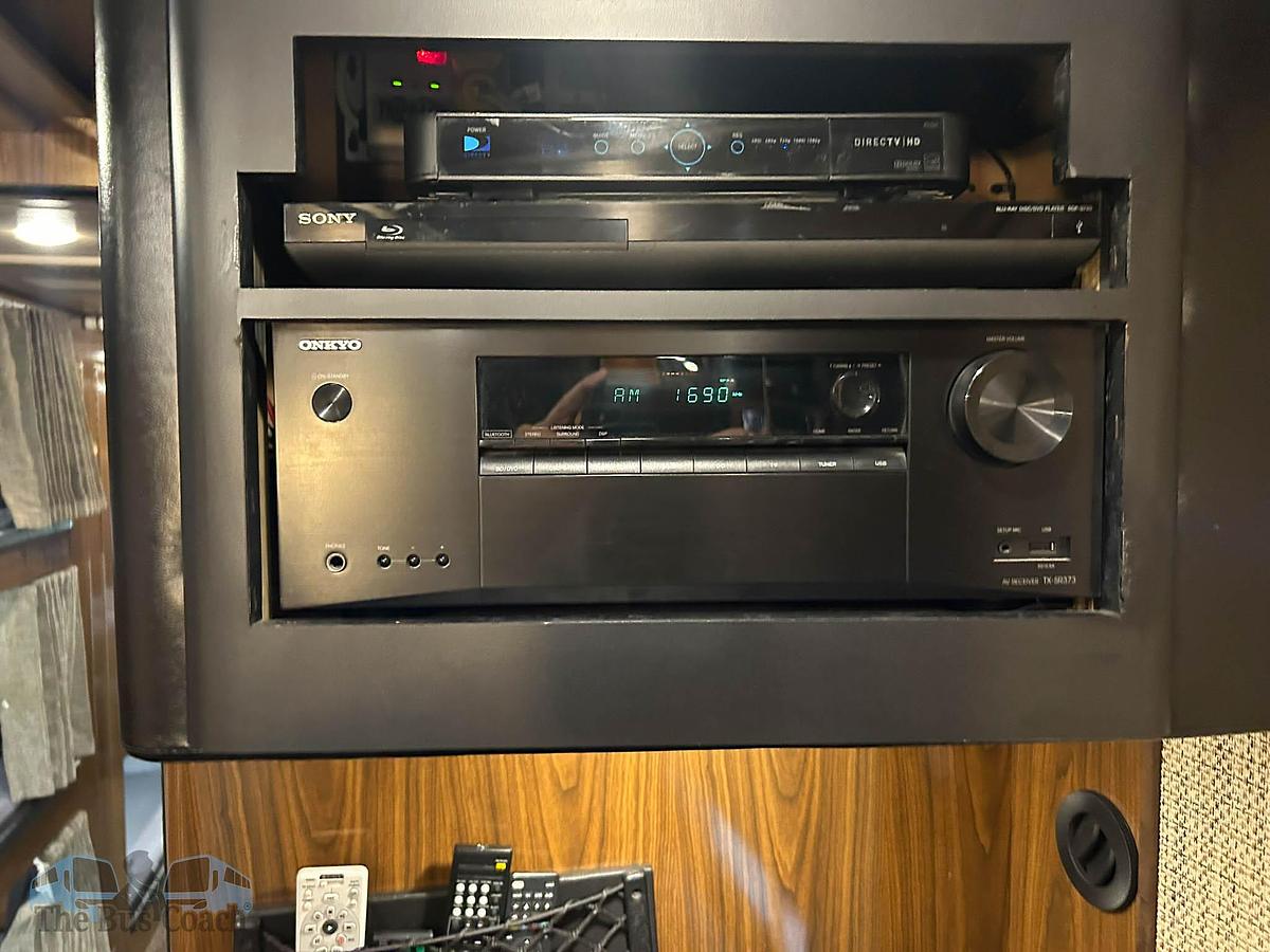 Used 2008 PREVOST XLII