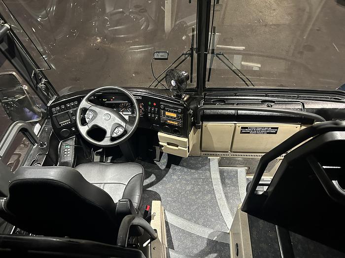 Used 2010 PREVOST H3-45