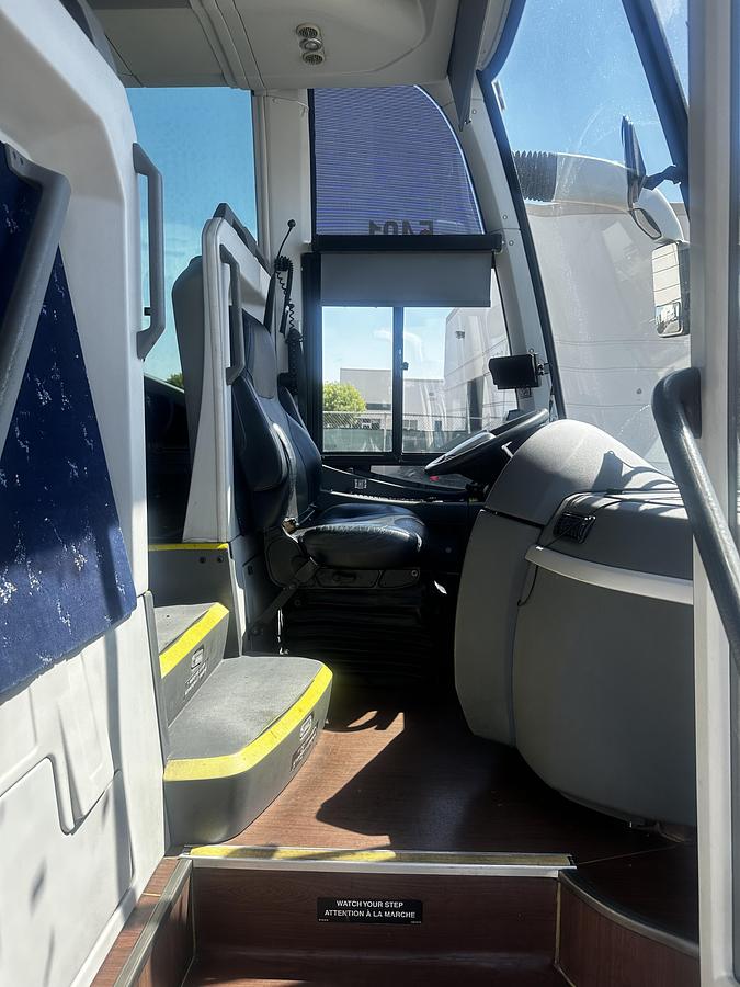 Used 2016 VOLVO 9700