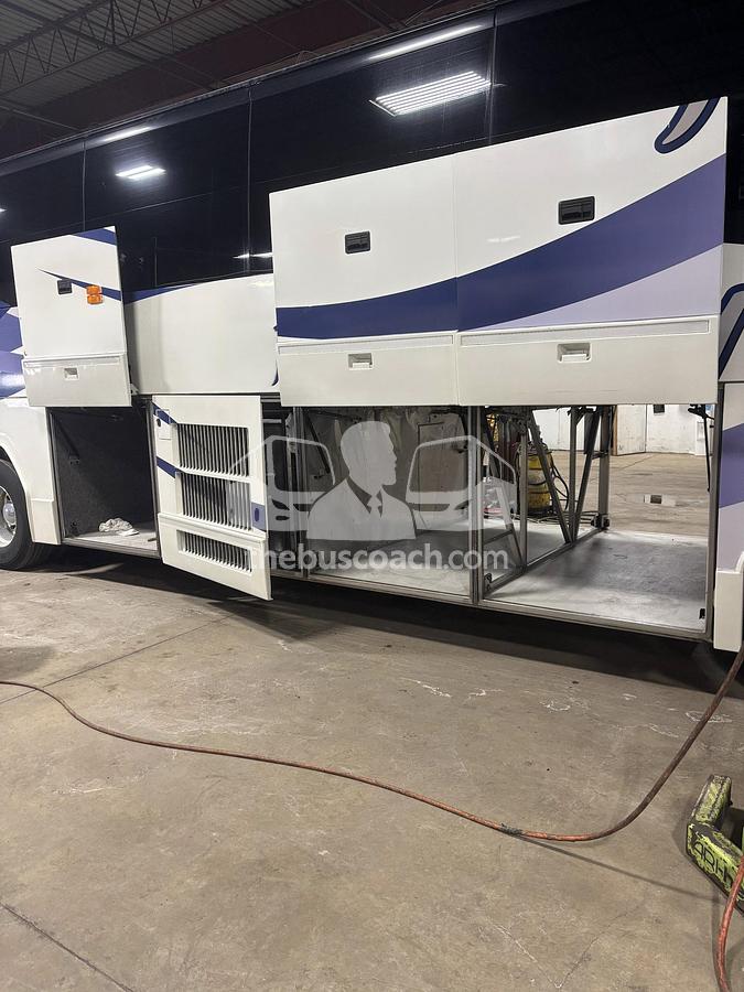 Used 2009 PREVOST H3-41