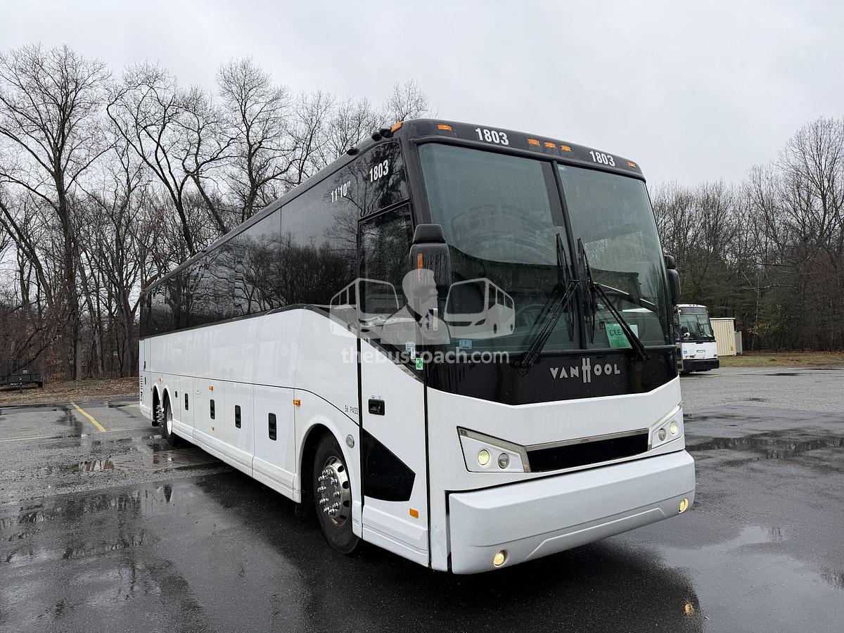 Used 2018 VAN HOOL CX45