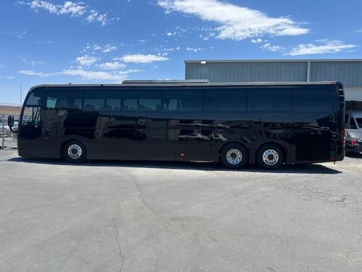 Used 2018 VOLVO 9700 ADA