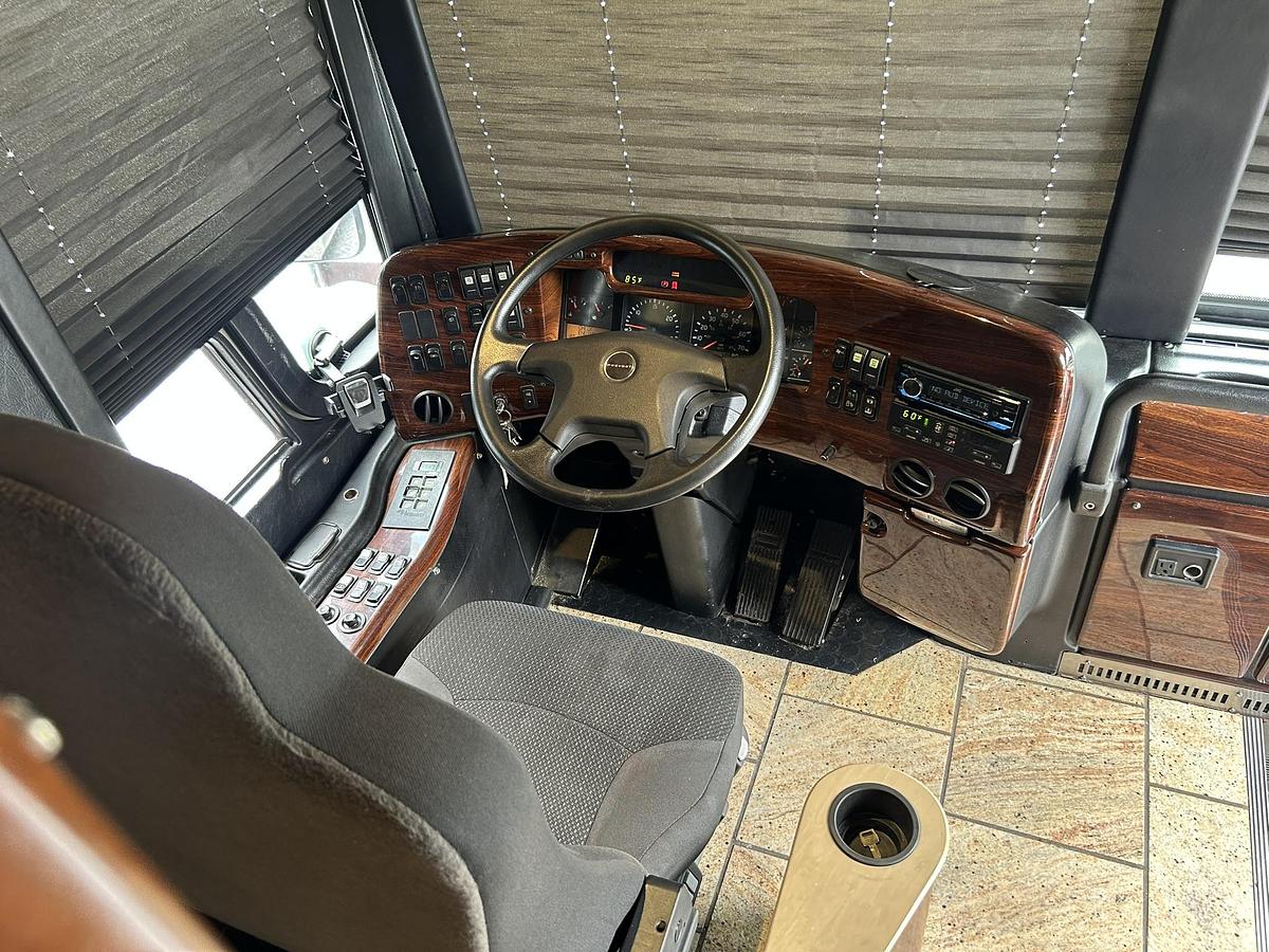 Used 2008 PREVOST XLII