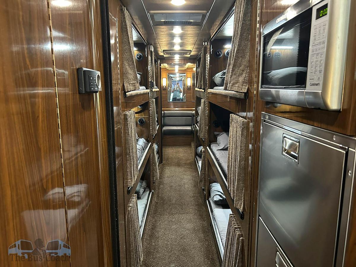 Used 2008 PREVOST XLII