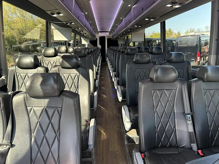 Used 2020 MCI J4500