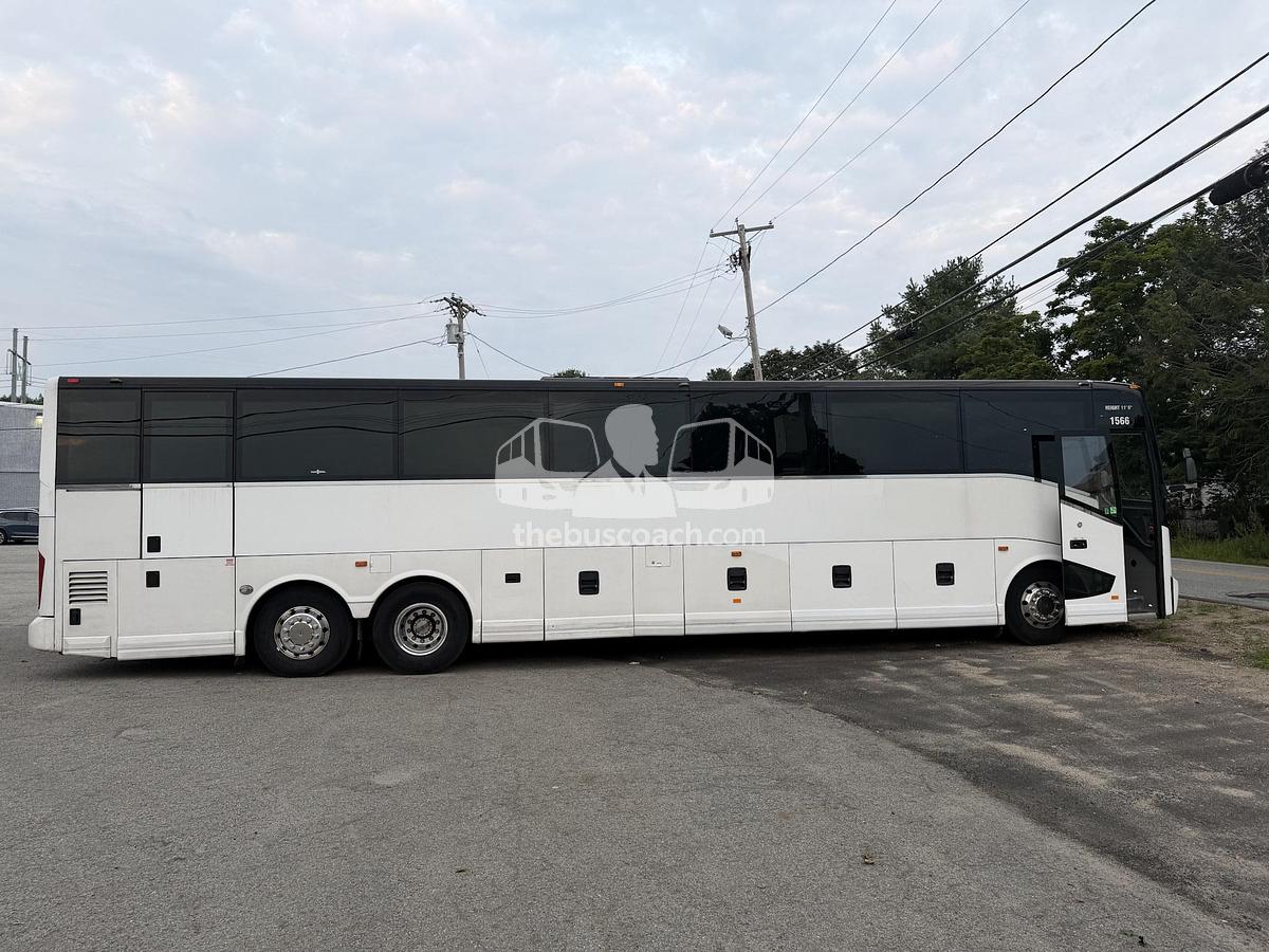 Used 2019 VAN HOOL CX45