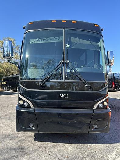 Used 2020 MCI J4500
