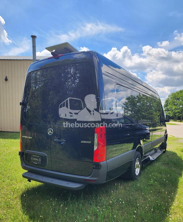 2026 Mercedes Benz 3500 Ext Family