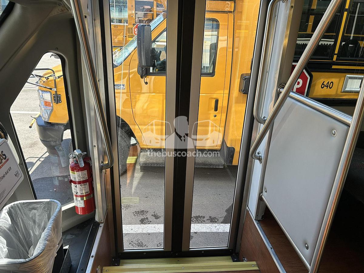 Used 2014 FORD E-450