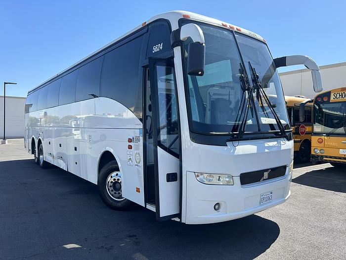 Used 2017 VOLVO 9700
