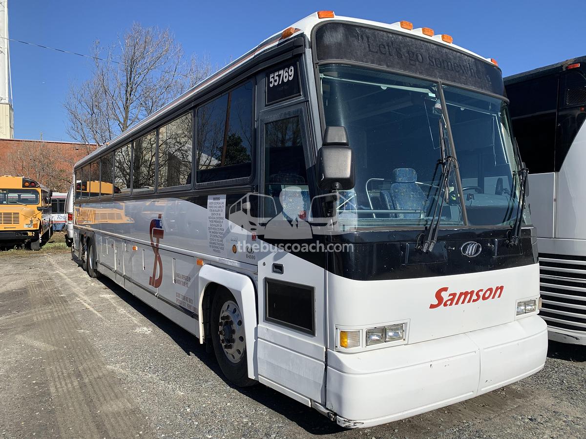 Used 2003 MCI D4500