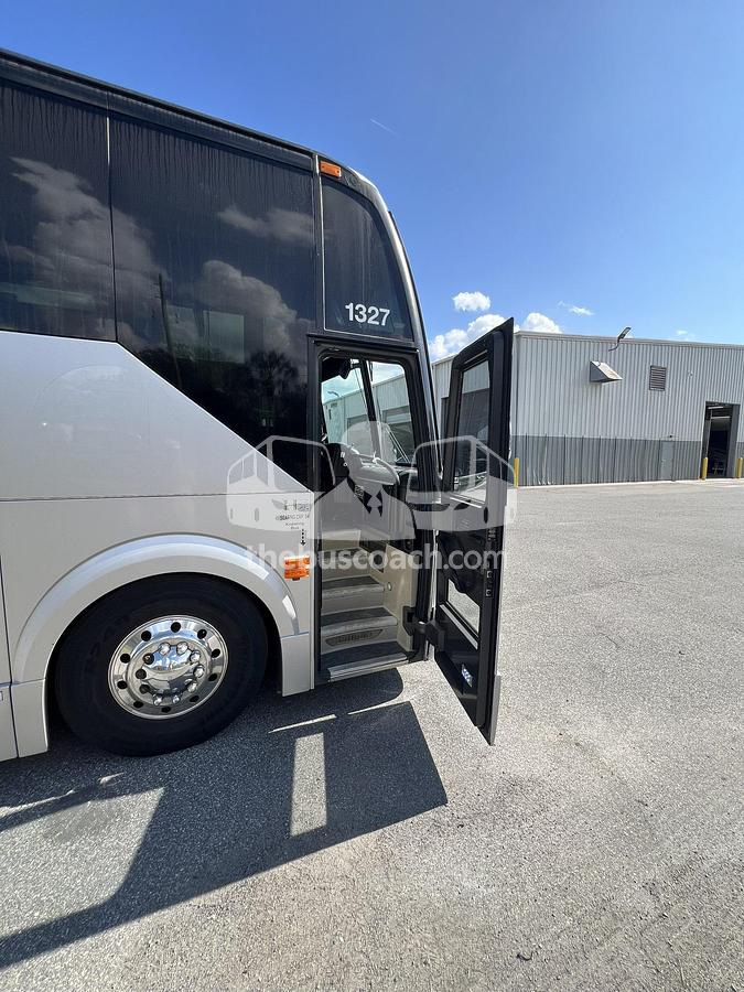 Used 2014 PREVOST H3-45