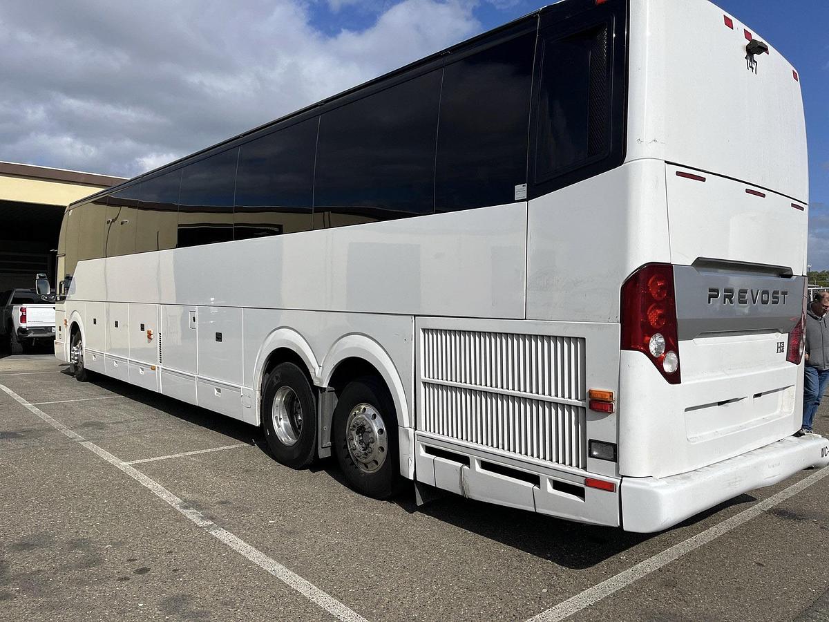 Used 2018 PREVOST H3-45