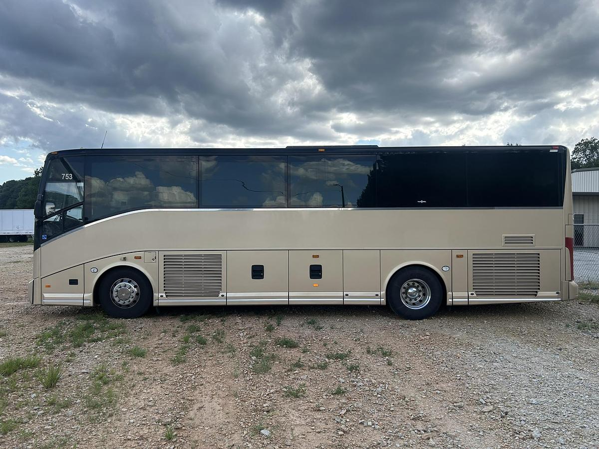 Used 2017 VAN HOOL CX35