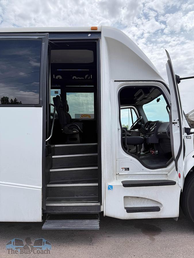 Used 2019 FREIGHTLINER EG40