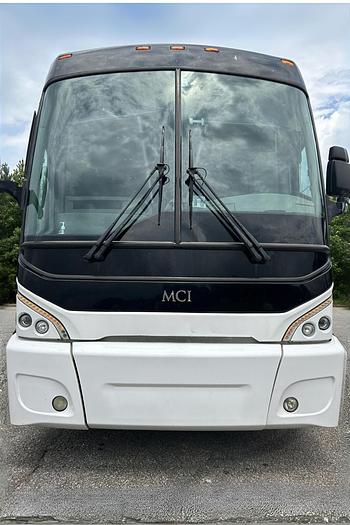 Used 2016 MCI J4500